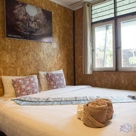 Aenguy Hostel Sukhothaï Extérieur photo