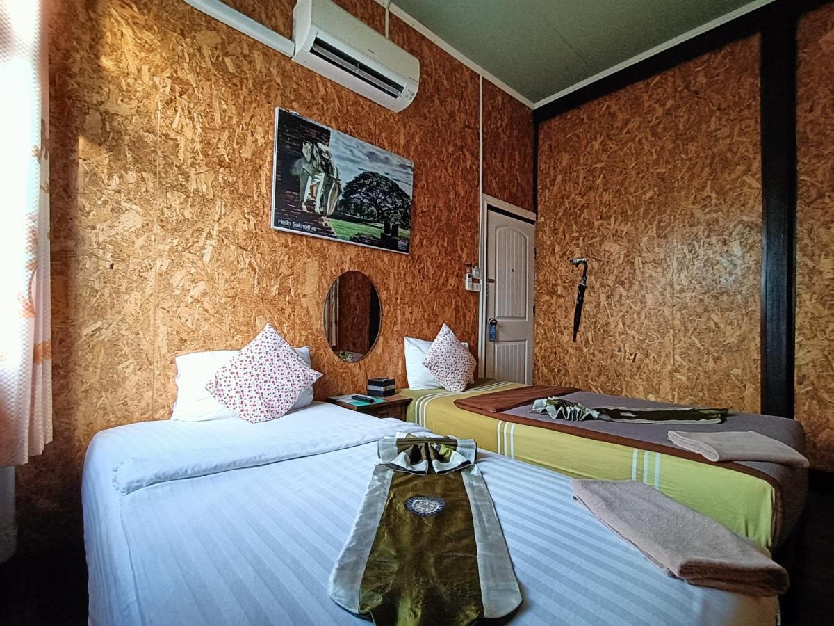 Aenguy Hostel Sukhothaï Extérieur photo